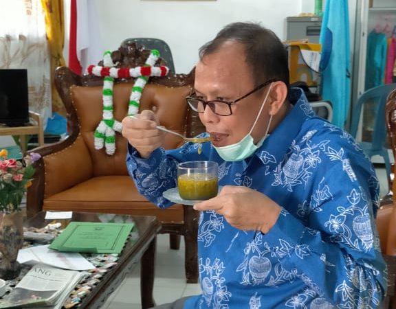 SIRUP MARKISAH HASIL KEBUN SMAN 1 V KOTO TIMUR
