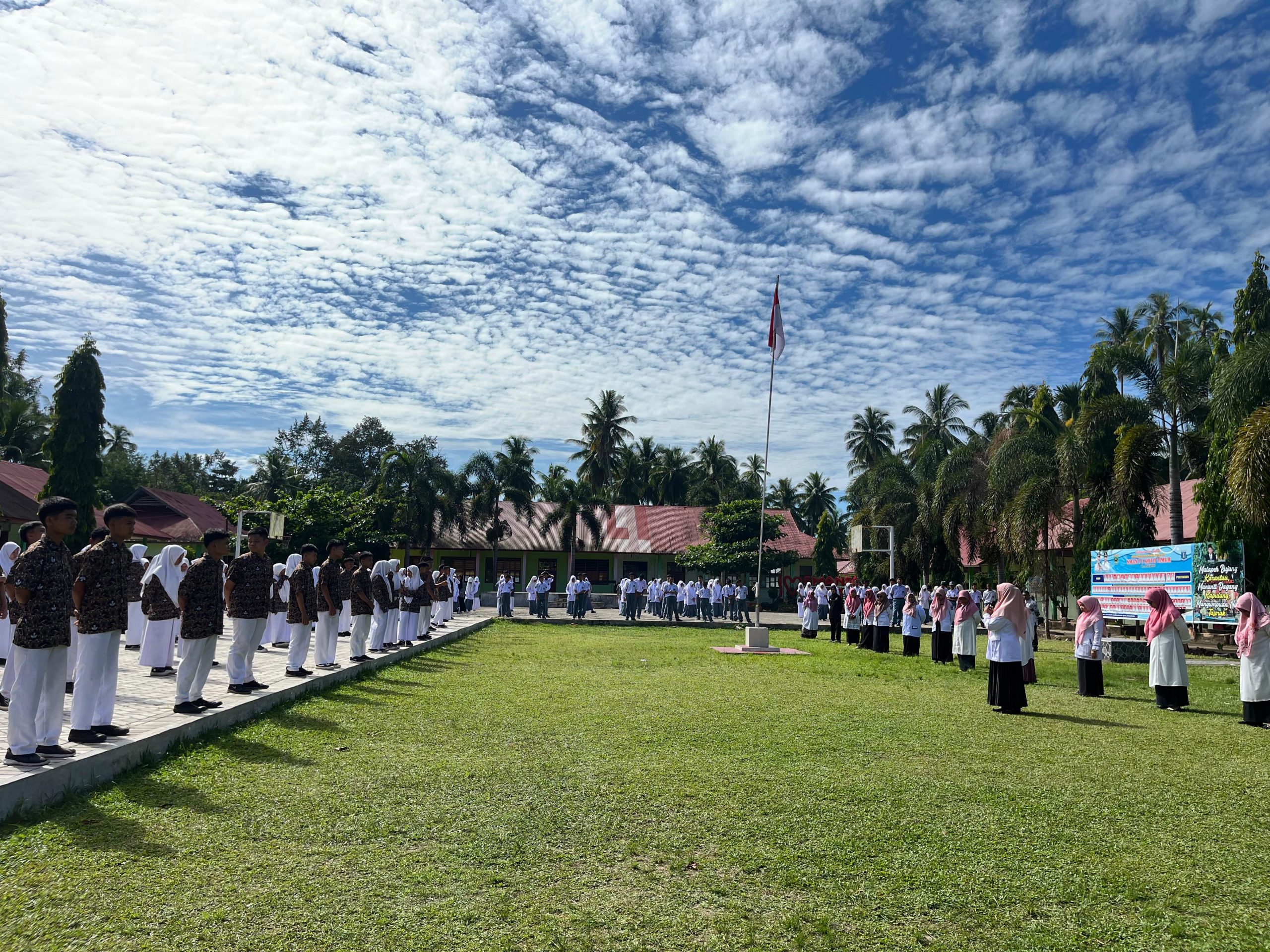 SMAN 1 V Koto Timur Peringati Hari Anak Nasional 2025: Wujudkan Generasi Berkarakter dan Berprestasi, Meriahkan Hari Anak Nasional 2025 dengan Senam Anak Indonesia Sehat SMAN 1 V Koto Timur Peringati Hari Anak Nasional 2025: Wujudkan Generasi Berkarakter dan Berprestasi, Meriahkan Hari Anak Nasional 2025 dengan Senam Anak Indonesia Sehat