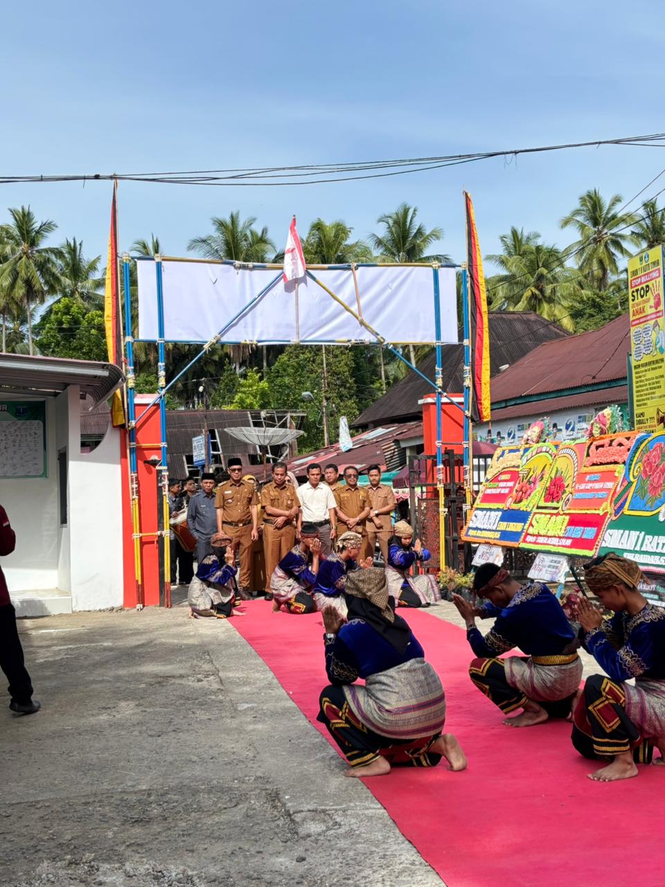 V-COT CUP SMAN 1 V Koto Timur 2026: Lomba Silek Prestasi & Solo Song Tingkat SMP/SMA Sederajat Resmi Digelar V-COT CUP SMAN 1 V Koto Timur 2026: Lomba Silek Prestasi & Solo Song Tingkat SMP/SMA Sederajat Resmi Digelar
