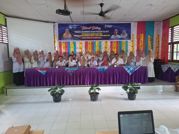 “SMAN 1 V Koto Timur Gelar IHT: Perencanaan Berbasis Data melalui Analisis Rapor Pendidikan”